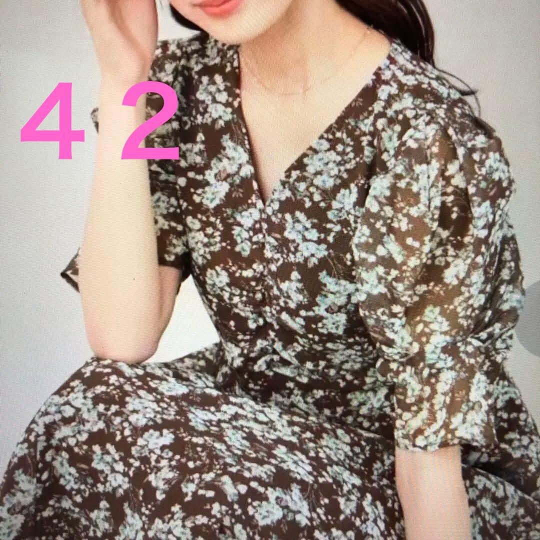 新品❣️Vネックフラワーワンピース