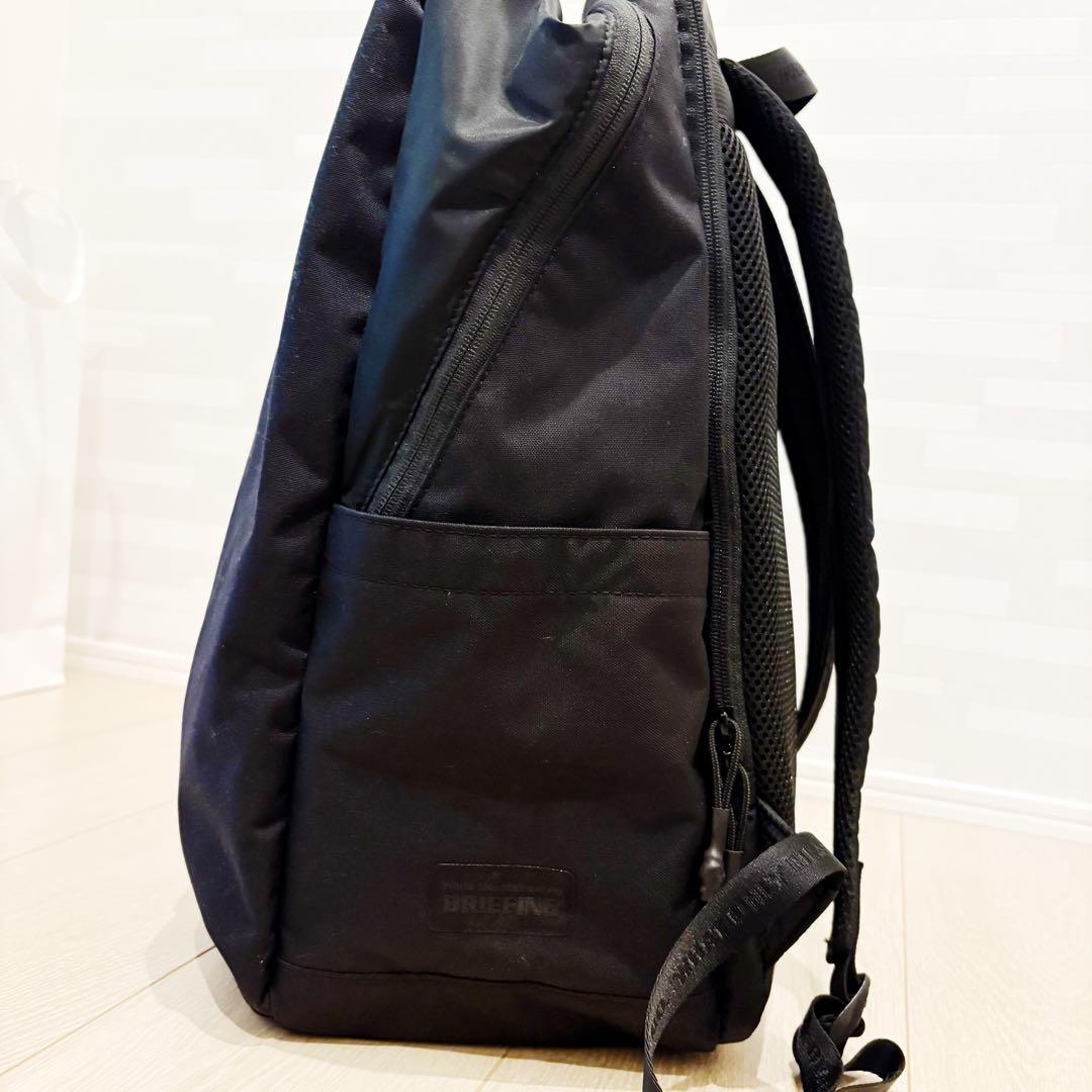 人気【極美品】ブリーフィング ホワイトマウンテニアリング バックパック リュック 人気【極美品】ブリーフィング ホワイトマウンテニアリング バックパック リュック