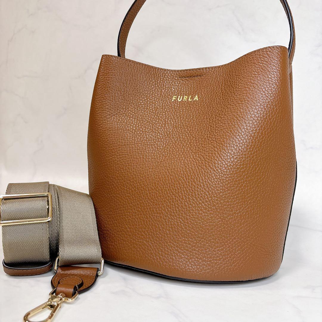 初売り 福袋 極美品】FURLA フルラ ダナエ レザー2WAYショルダー バッグ