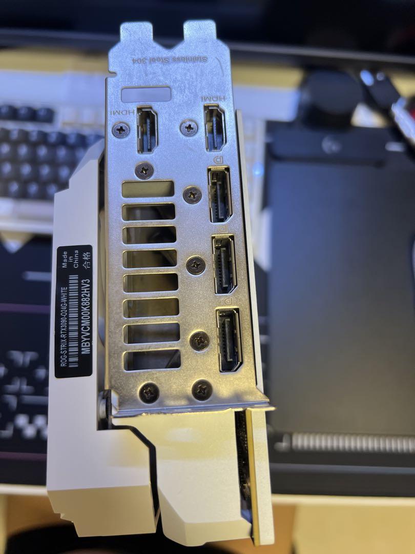 rog GeForce RTX 3090 O24G white