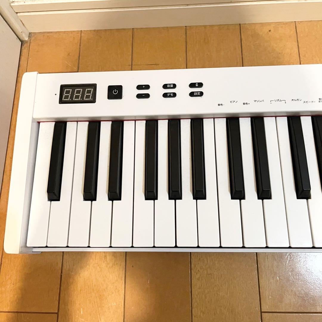 電子ピアノ　スタンド、ケース付き