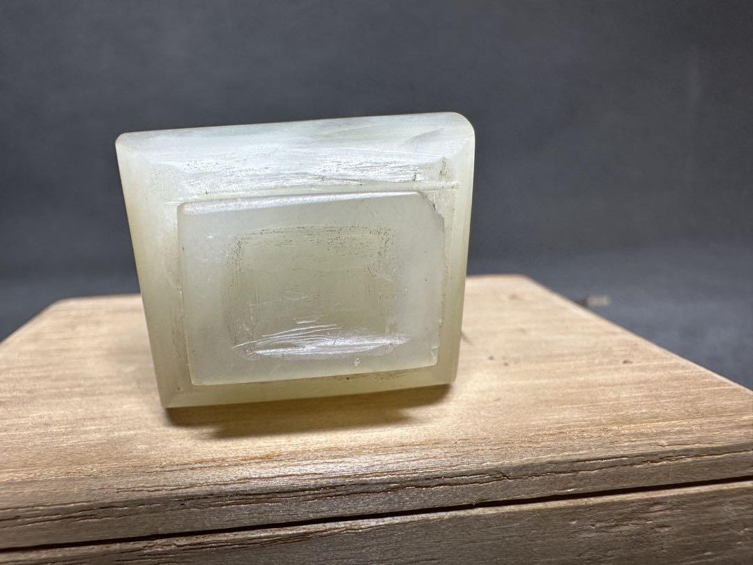 中国古玩　花瓶　天然石　和田玉彫刻　古美術　砡製　古砡　白砡　置物　アンティーク