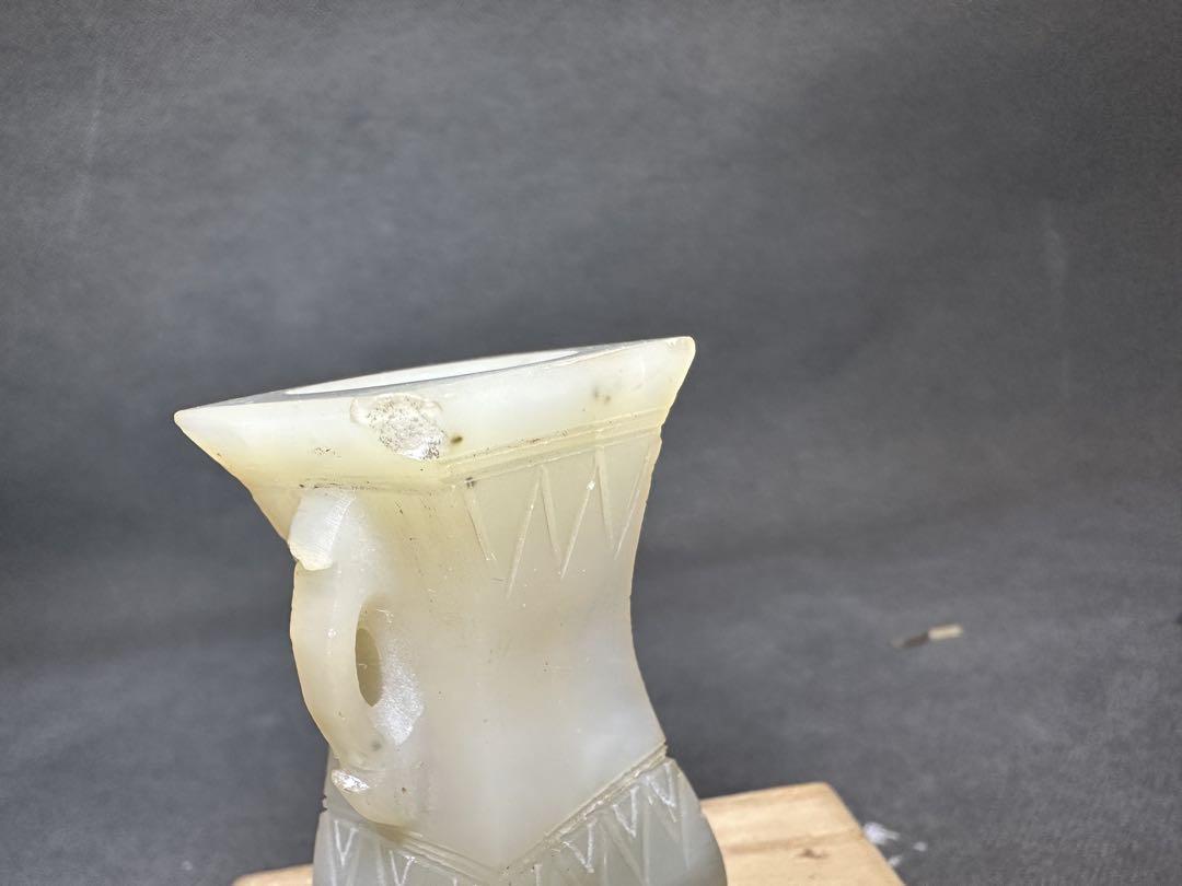 中国古玩　花瓶　天然石　和田玉彫刻　古美術　砡製　古砡　白砡　置物　アンティーク