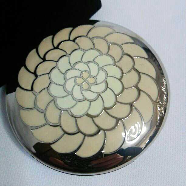 最終値下げ♪GUERLAIN  METEORITES
