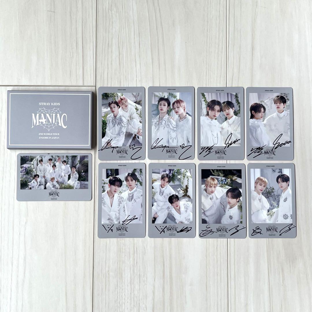 Stray Kids メンバー全員直筆サイン入りフォトカード