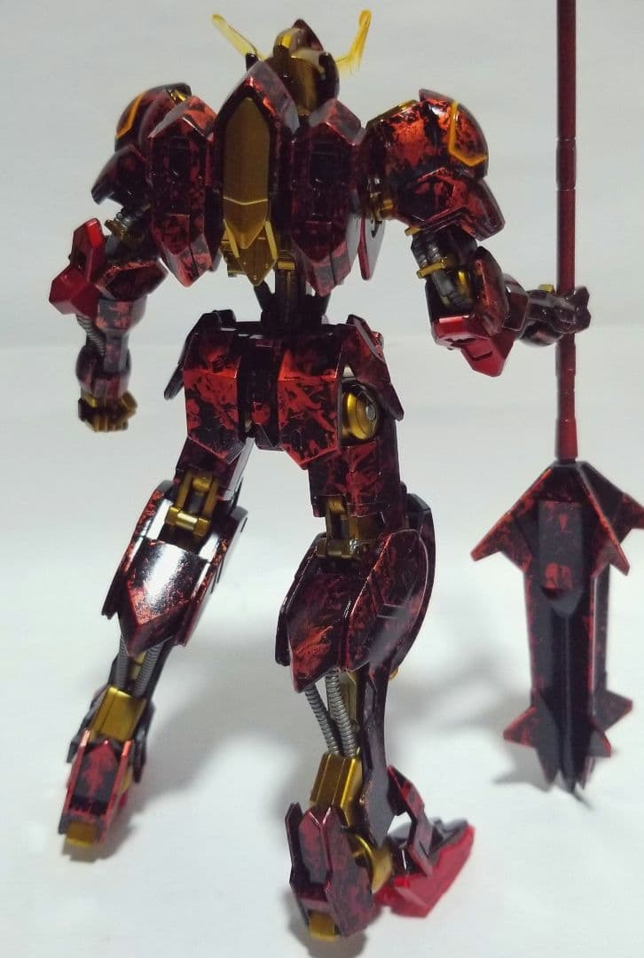 ガンプラ一番くじ ガンダムバルバトスソリッドクリア塗装済み完成品