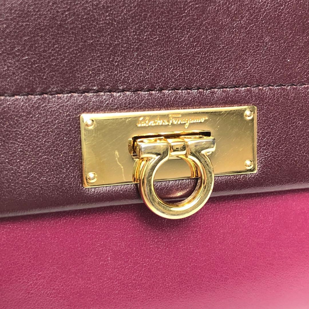 FERRAGAMO フェラガモ 二つ折り財布 両面財布 ガンチーニ レザー