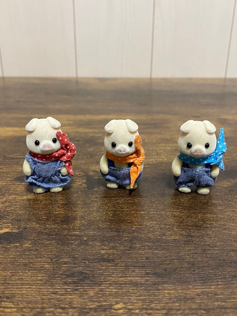 シルバニアファミリー　ブタ　3つ子ちゃん　赤ちゃん　　デニム　スカーフ　豚