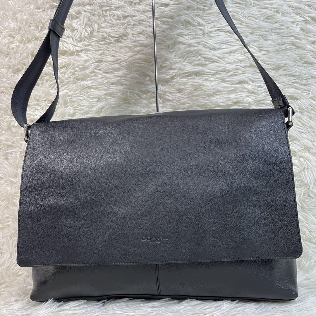 極美品✨コーチCOACH メンズ メッセンジャーバッグ 大容量　黒