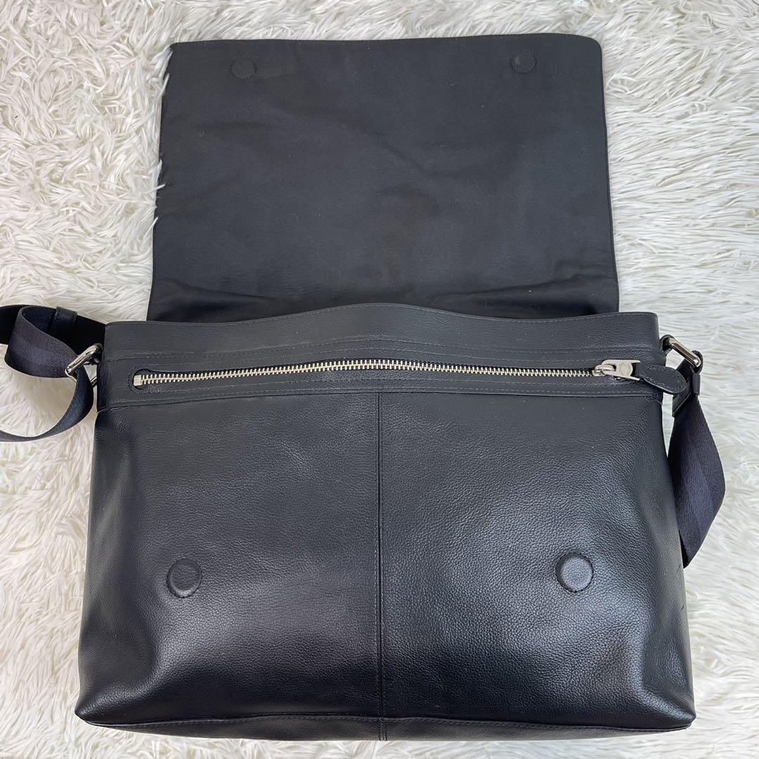 極美品✨コーチCOACH メンズ メッセンジャーバッグ 大容量　黒