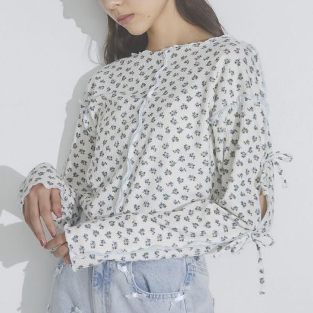 merry jenny 新品 ブルー カットアウト flowerサーマルtops