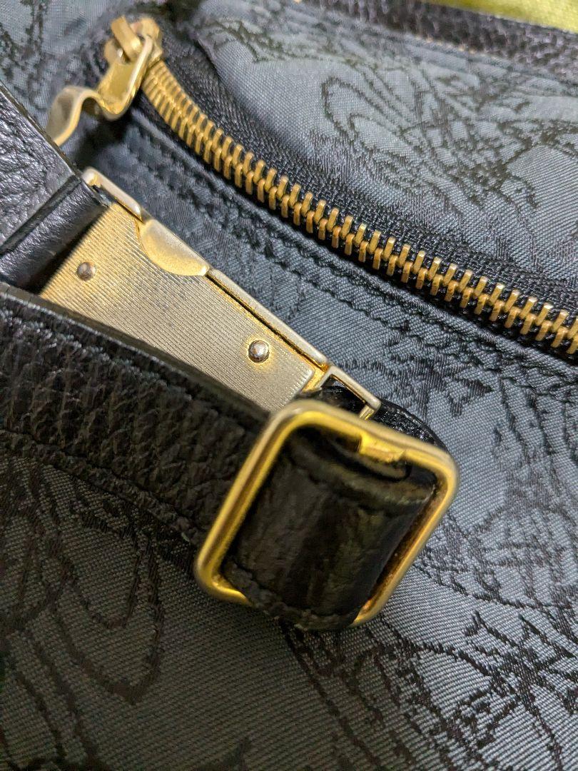 vivienne westwood ボディバッグ