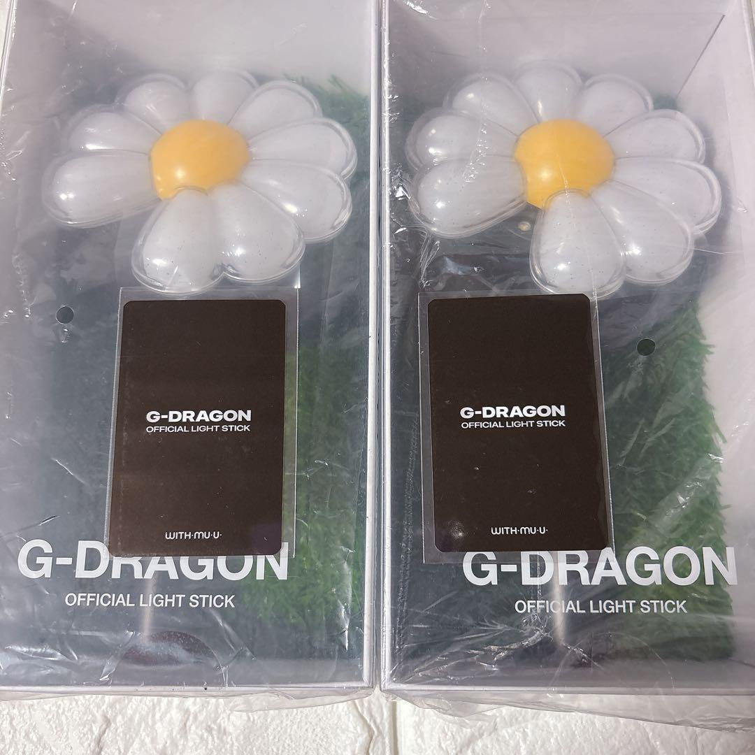 2個 韓国 公式 G-DRAGON ペンライト ジヨン トレカ 収納ポーチ