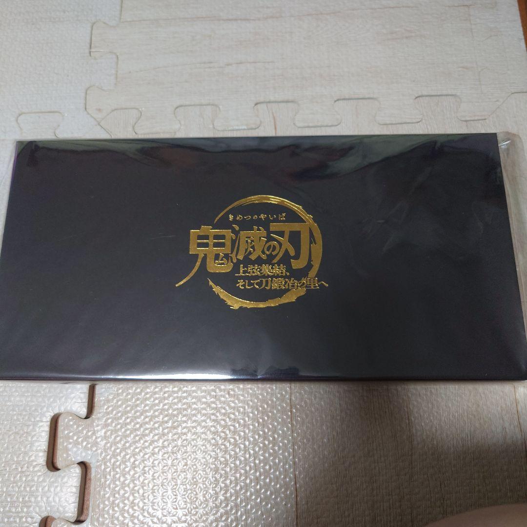 鬼滅の刃ワールドツアーキービジュアル 57mm缶バッジセット 上弦集結 童磨 鬼滅の刃 上弦集結 ワールドツアー キービジュアル 57mm缶