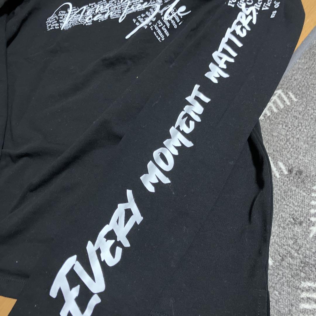 【GLIMCLAP】Graffiti-like design long T