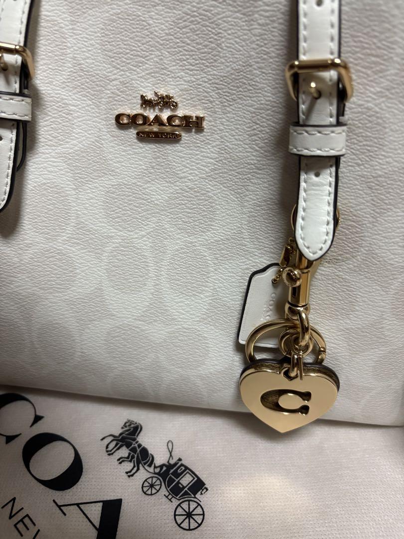 【超美品】COACH ホワイト バッグ ショルダーバッグ チャーム付き