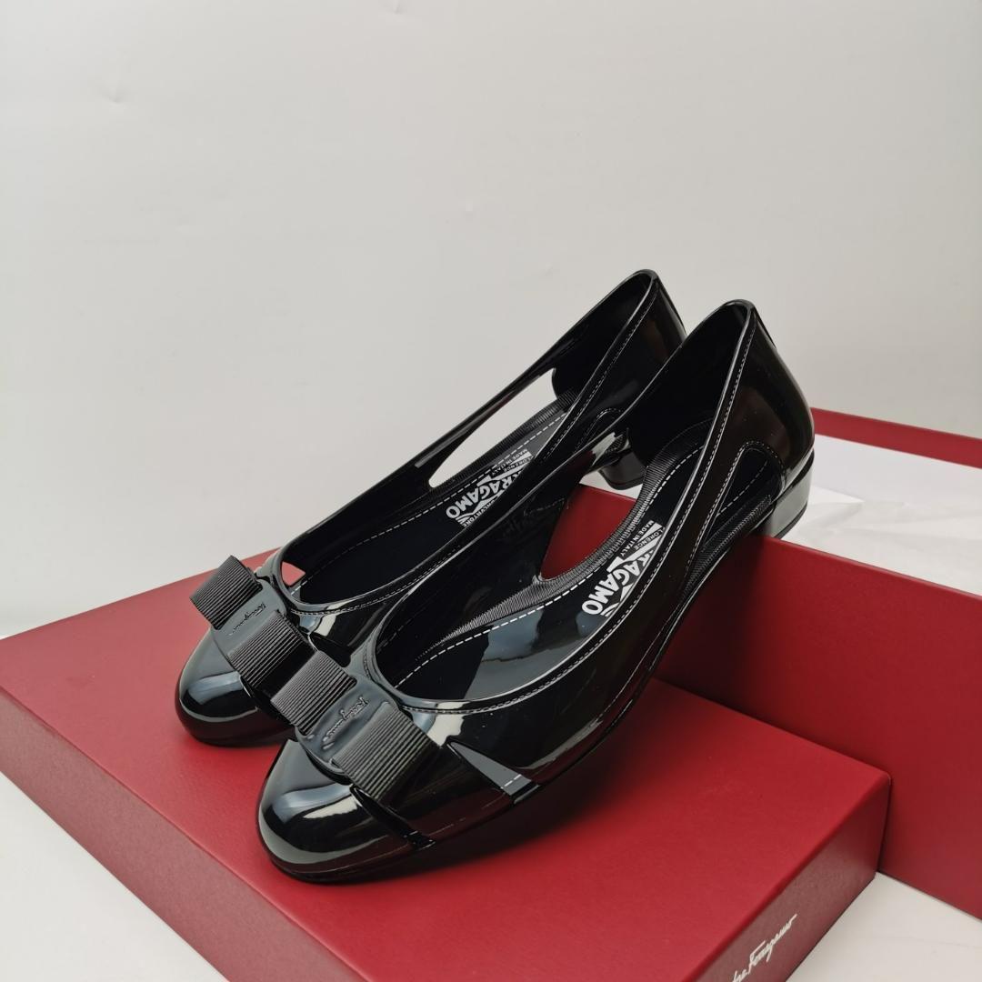 Ferragamo ジェリーシューズ レディース ブラック 蝶リボン サンダル セール 17%OFF】SALVATORE FERRAGAMO サンダル LYLIA J ヴィラ