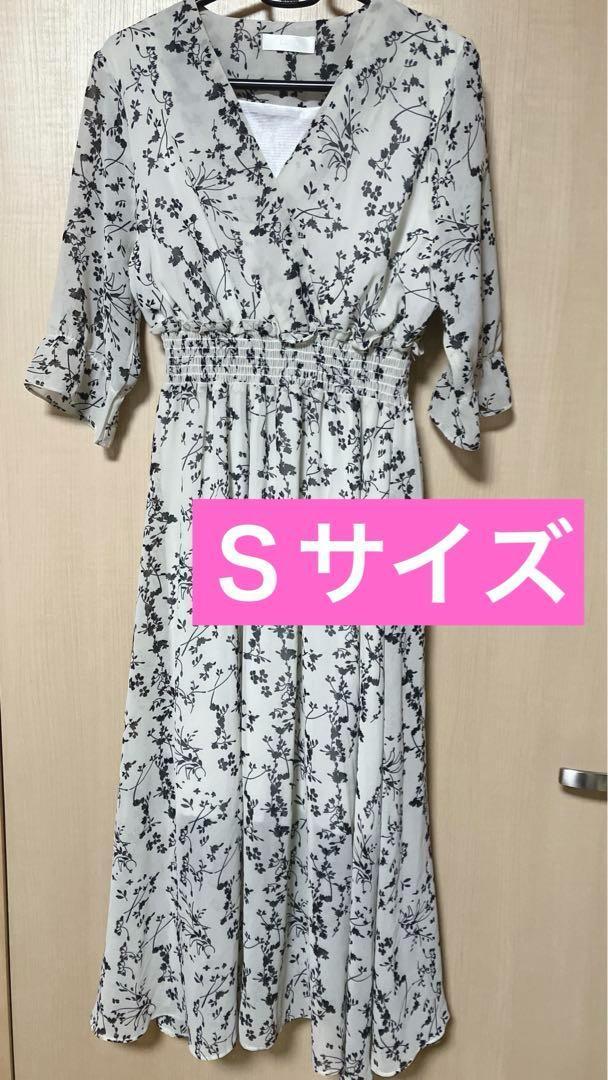 【最終価格】１点のみ★花柄フレアスリーブワンピース