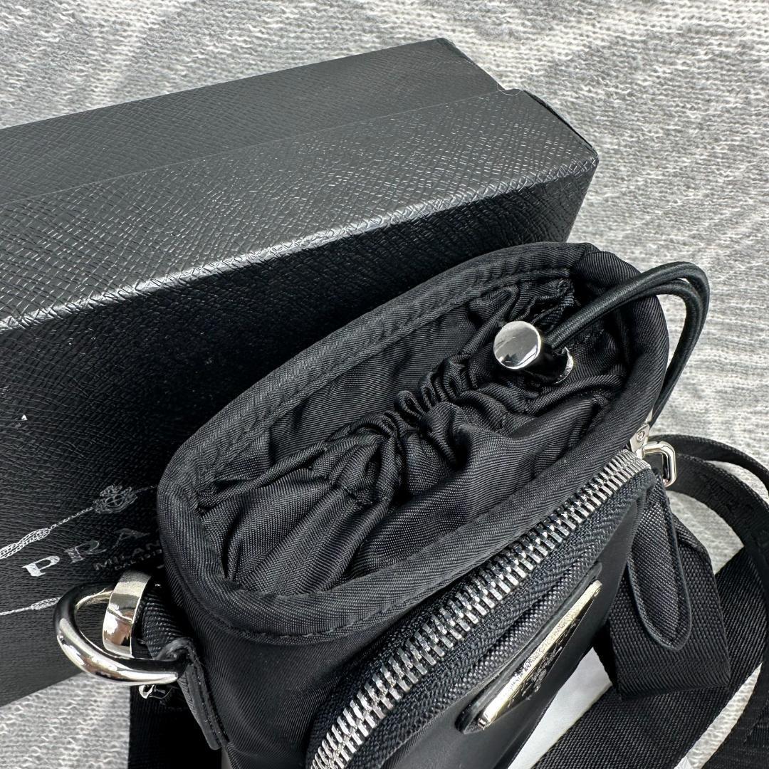 PRADA ブラック スマホショルダーバッグ PRADA ブラック スマホショルダーバッグ