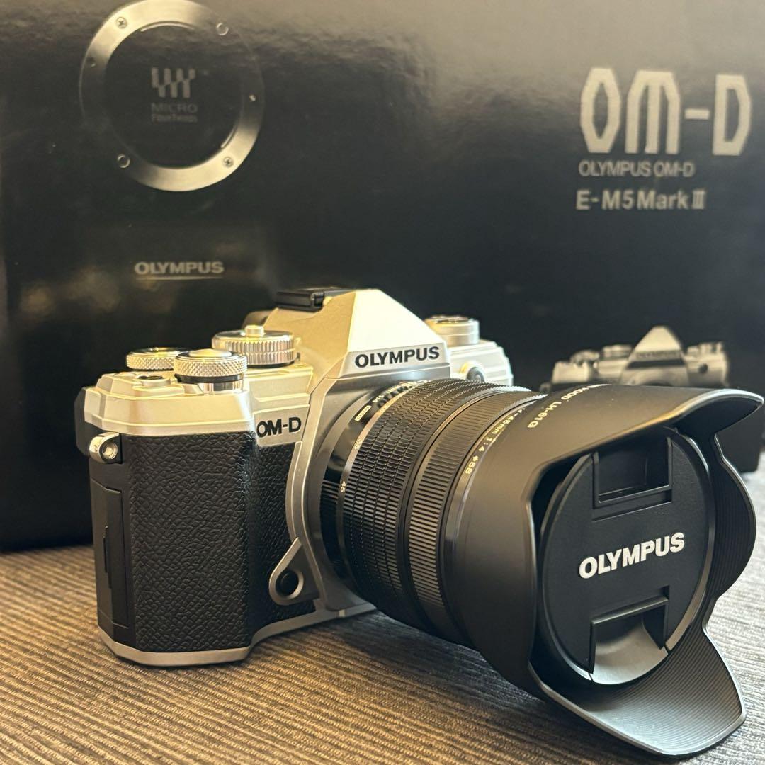 [美品] OM-D E-M5 Mark III 12-45mm F4.0 PRO