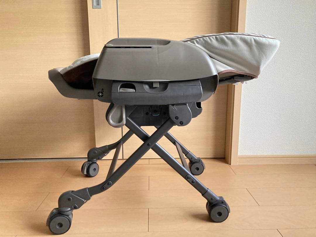 コンビ ネムリラ オートスウィング ハイローチェア 電動 コンビ ネムリラ オートスウィング ハイローチェア 電動