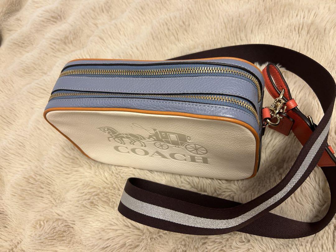 COACH ショルダーバッグ ほぼ未使用ですが前面に１箇所汚れ有り