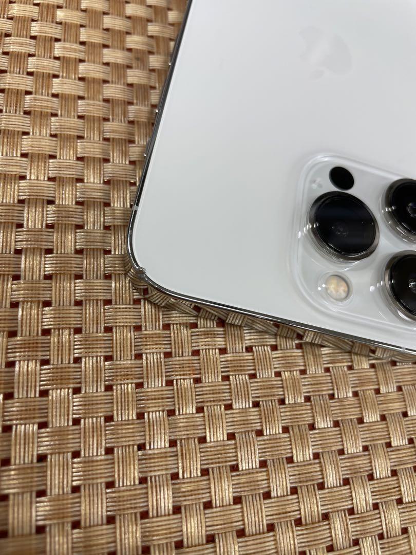 iPhone 13 Pro 128 GB シルバーSIMフリー【5975】