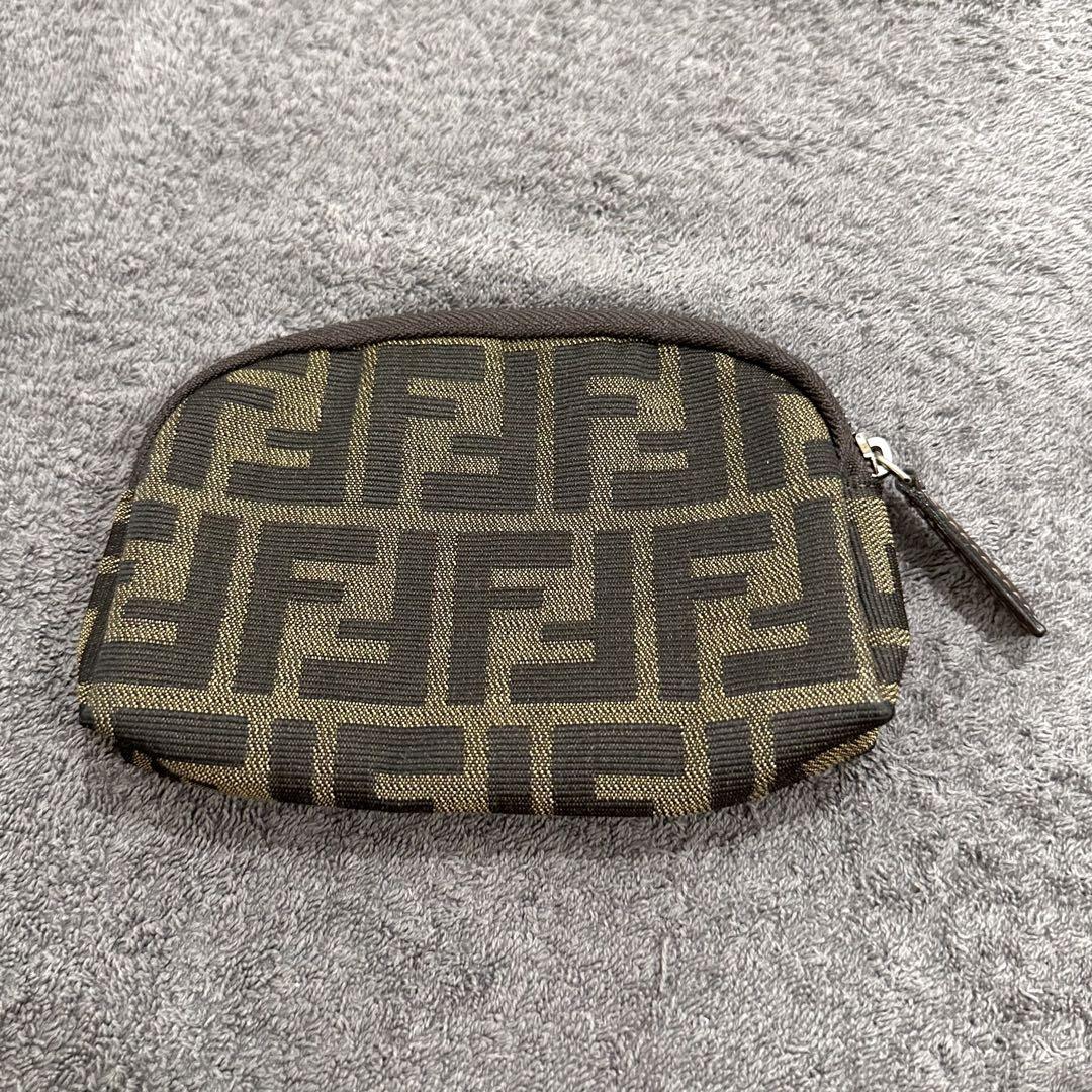 FENDI ズッカ柄ロゴミニポーチバッグ