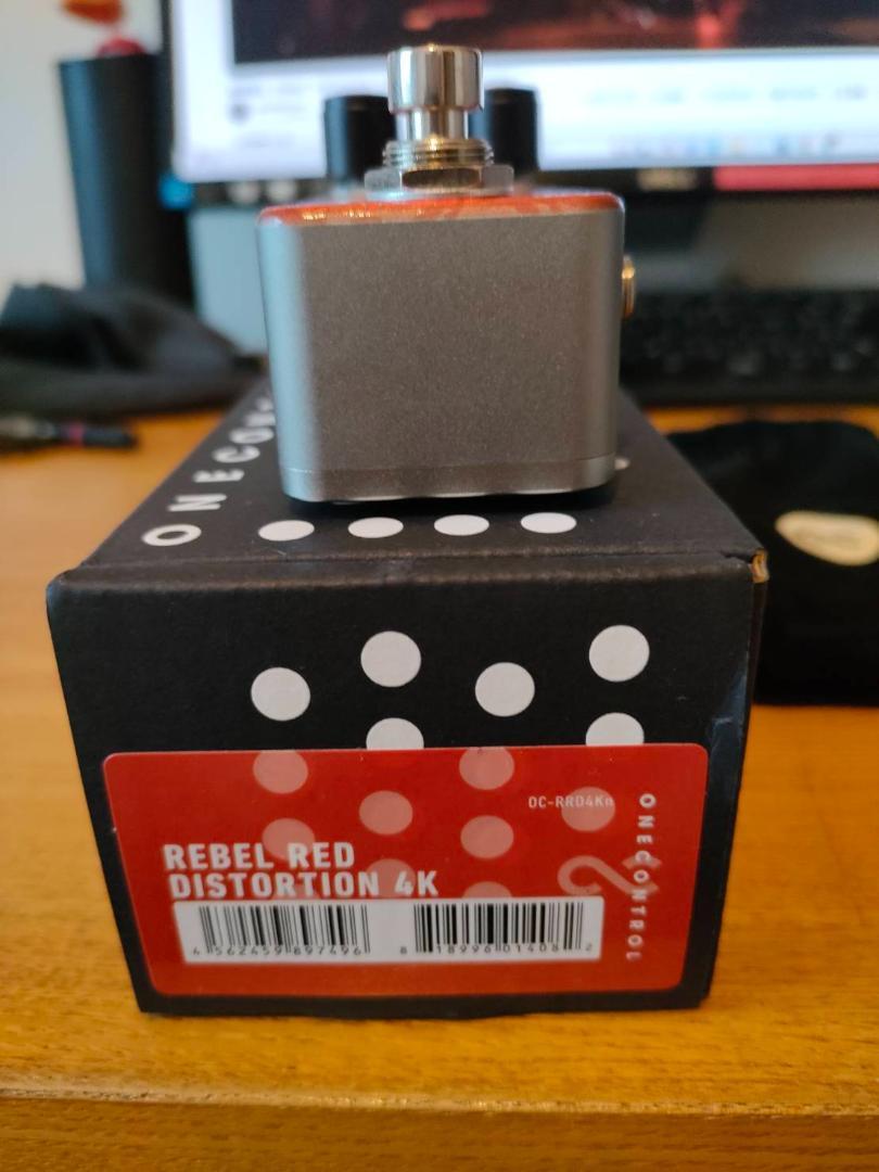One Control/Rebel Red Distortion 4K 美品