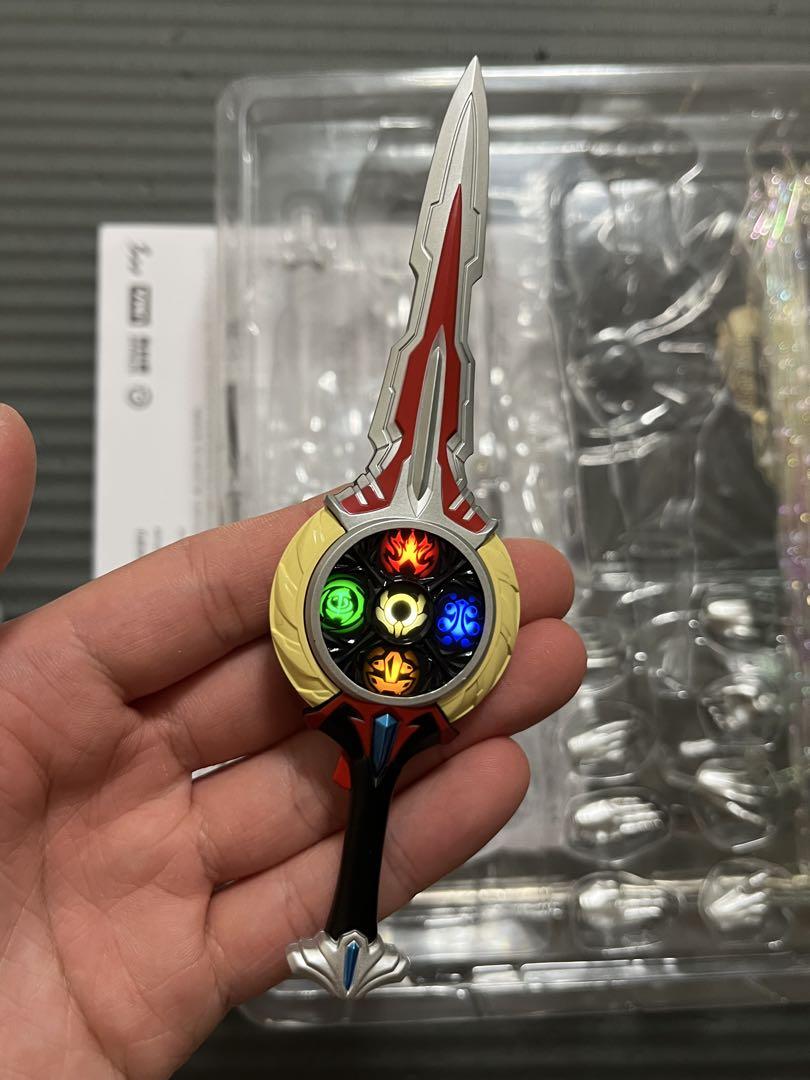 ccstoys ウルトラマンオーブ　光軌跡　合金製品可動アクションフィギュア
