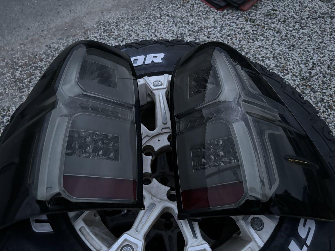 爆買いしたくなる ハイラックス gun125 depo製 スモークテール パーツ