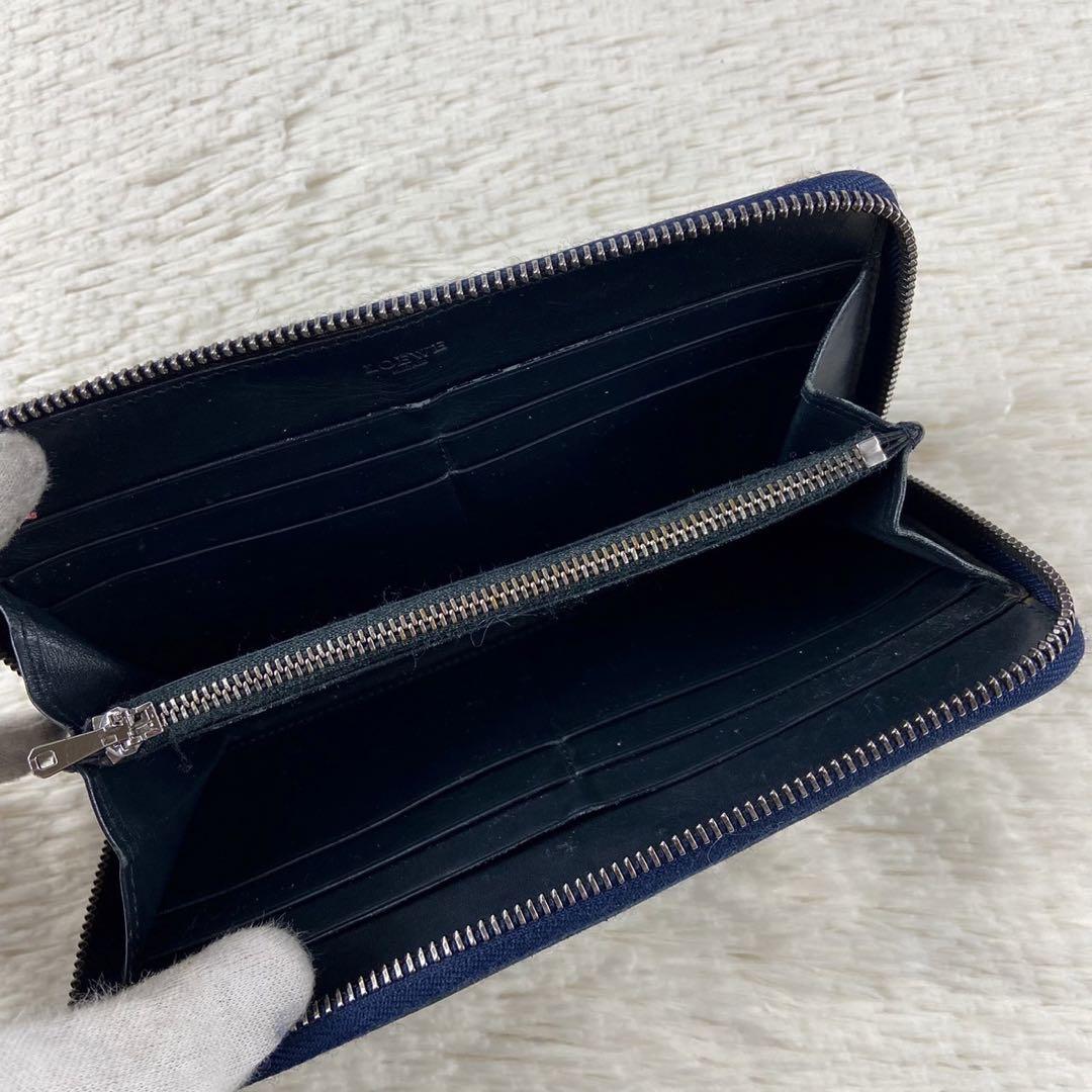 LOEWE レザー 長財布 ラウンドファスナー アナグラム 型押し 花 ネイビー 長財布
