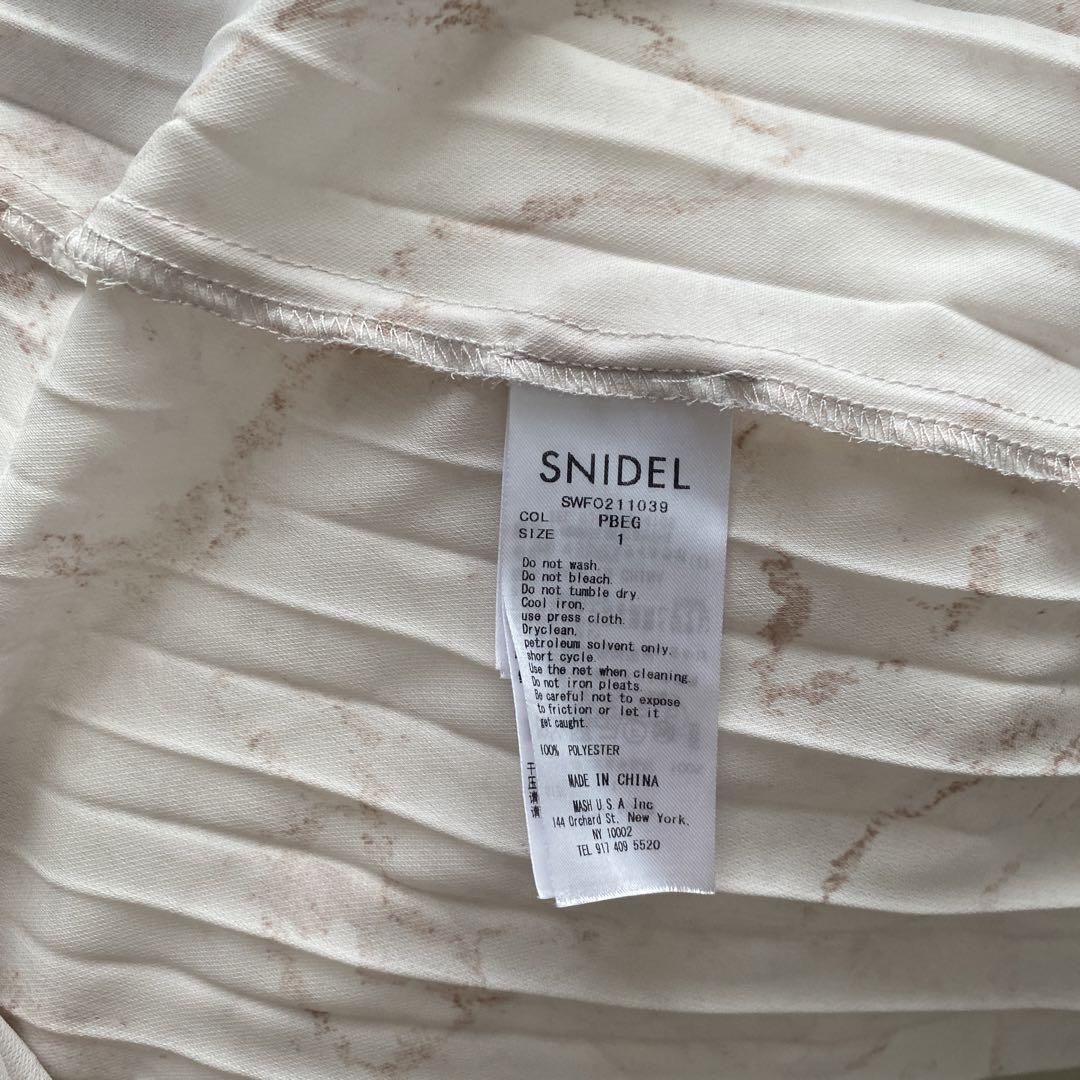 SNIDEL プリーツプリントワンピース 大理石