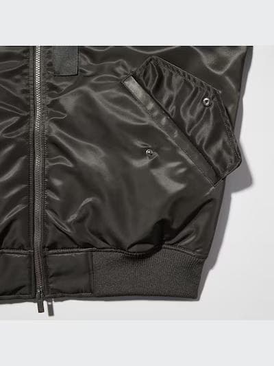 ◢◤ のみ◢◤ハイブリッドダウンオーバーサイズMA-1ブルゾン3XL(4L)・UNIQLO