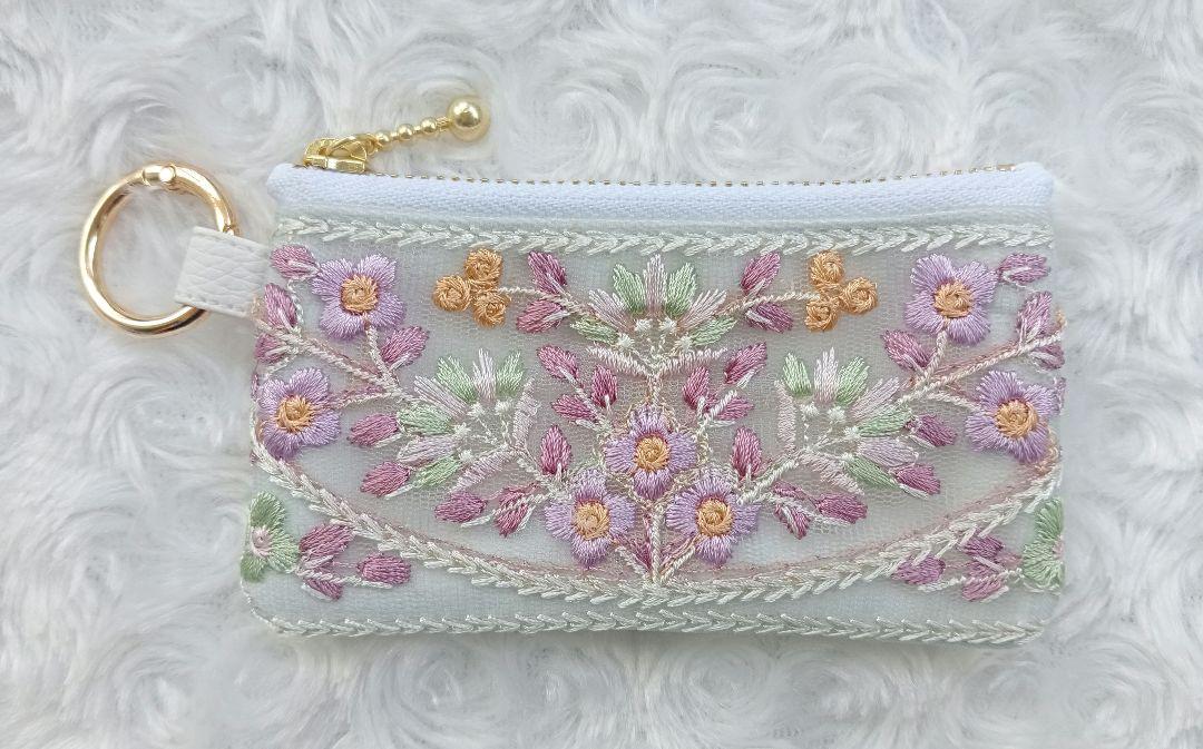 キーケース　コインケース　インド刺繍リボン×合皮　マルチポーチ
