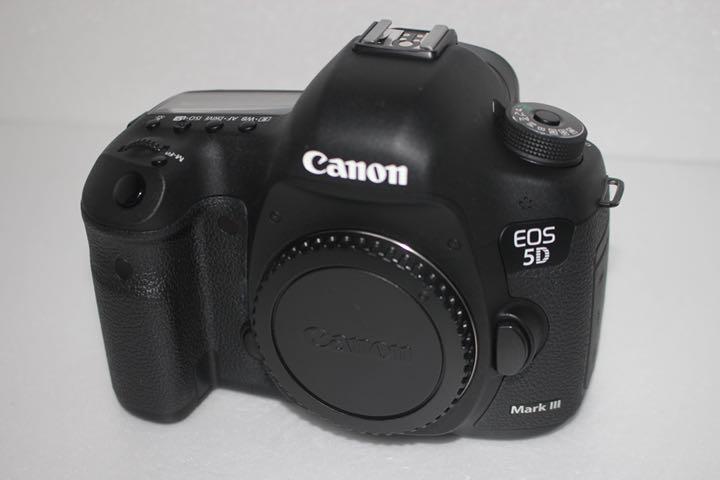 Amazon.co.jp: Canon デジタル一眼レフカメラ EOS 5D Mark III