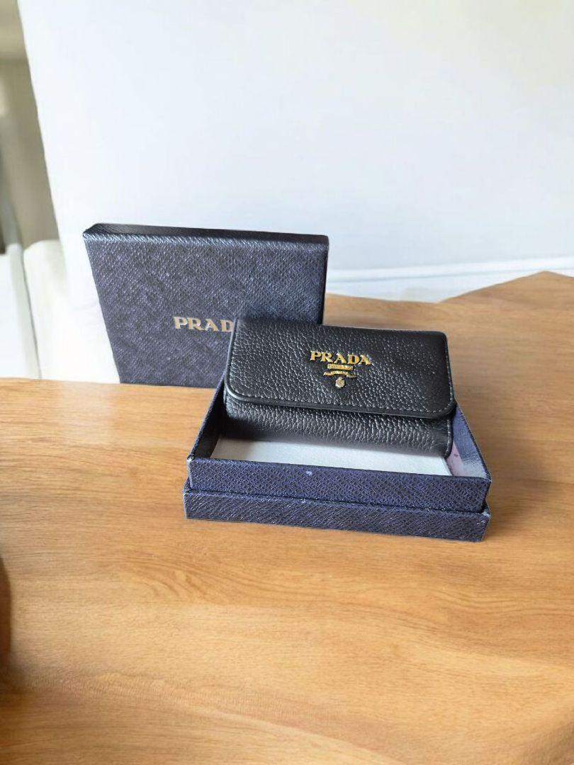 3PRADA プラダキーケース 6連テスート ブラック 箱付き - メルカリ