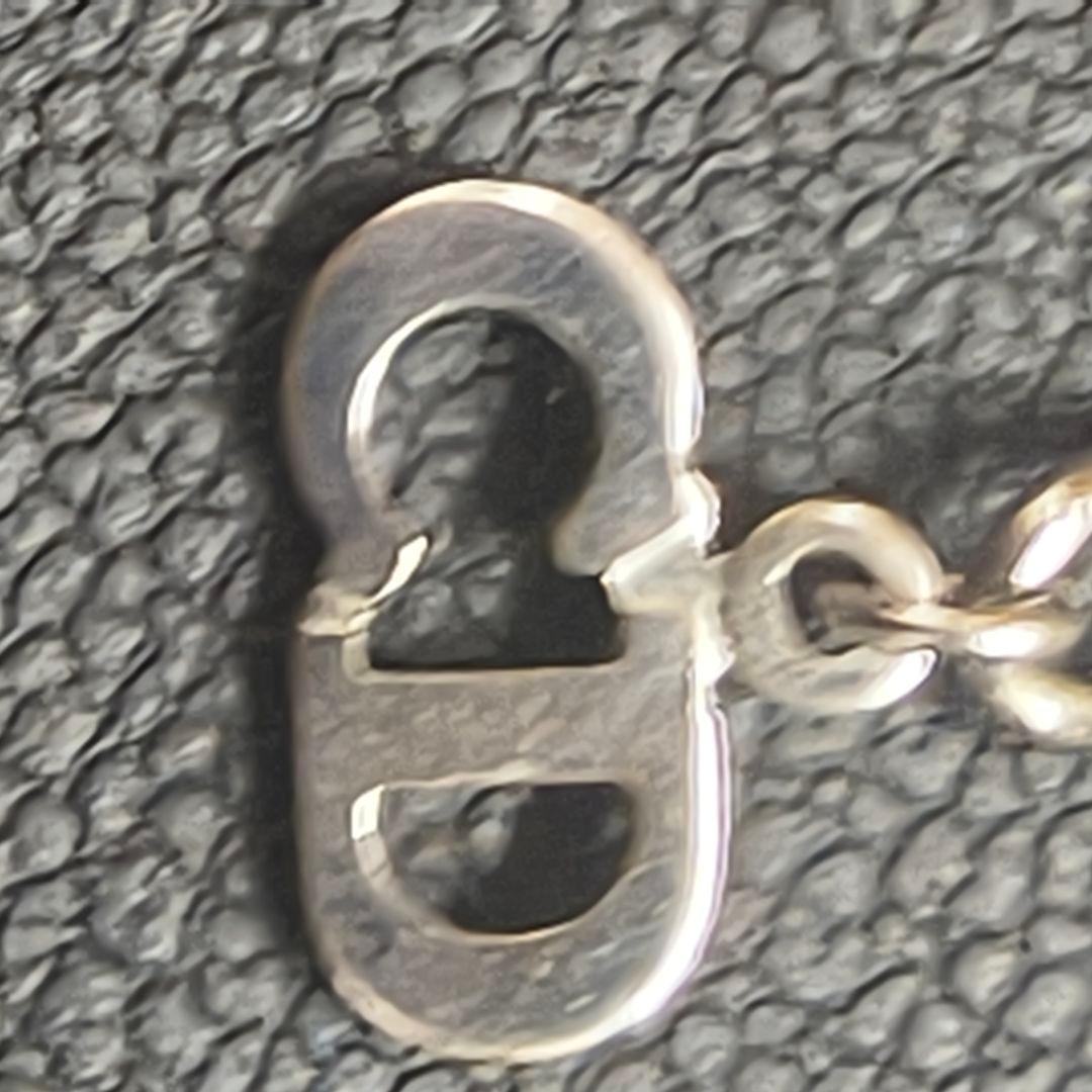 クリスチャンディオール ネックレス ロゴプレート付き クリスチャンディオール ネックレス ロゴプレート付き