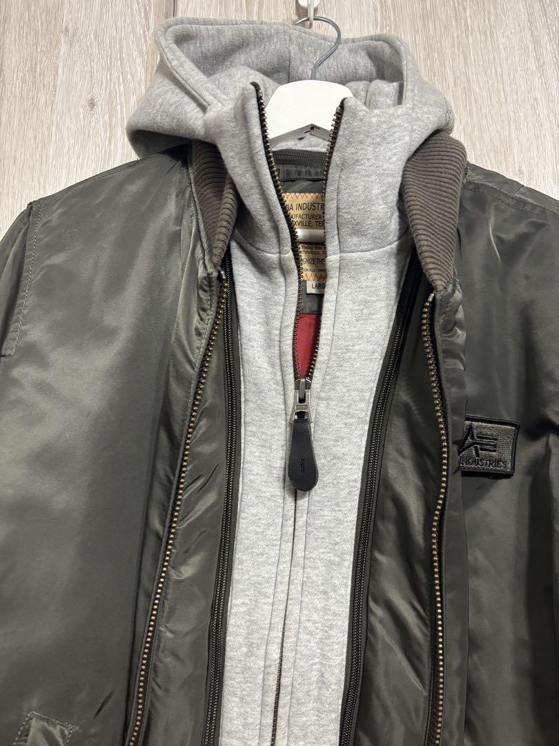 ALPHA INDUSTRIES フード付きMA-1ジャケット