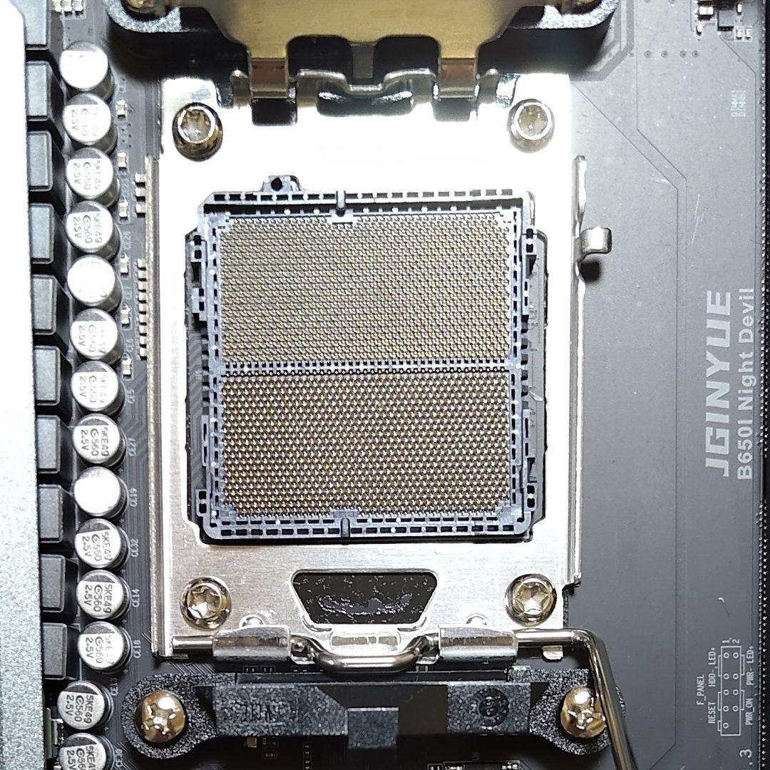 JGINYUE B650i Night Devil Mini-ITX Win11