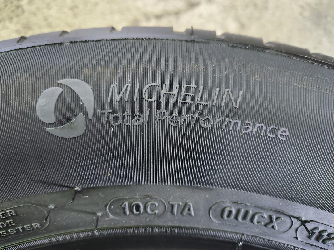 送料込☆2023年製MICHELINミシュラン タイヤ195/65R15 ☆4本