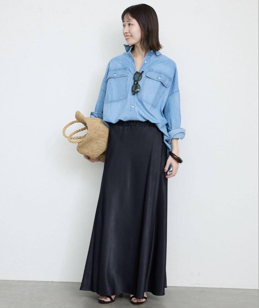 SLOBE IENA グロッシーサテンフレアスカート