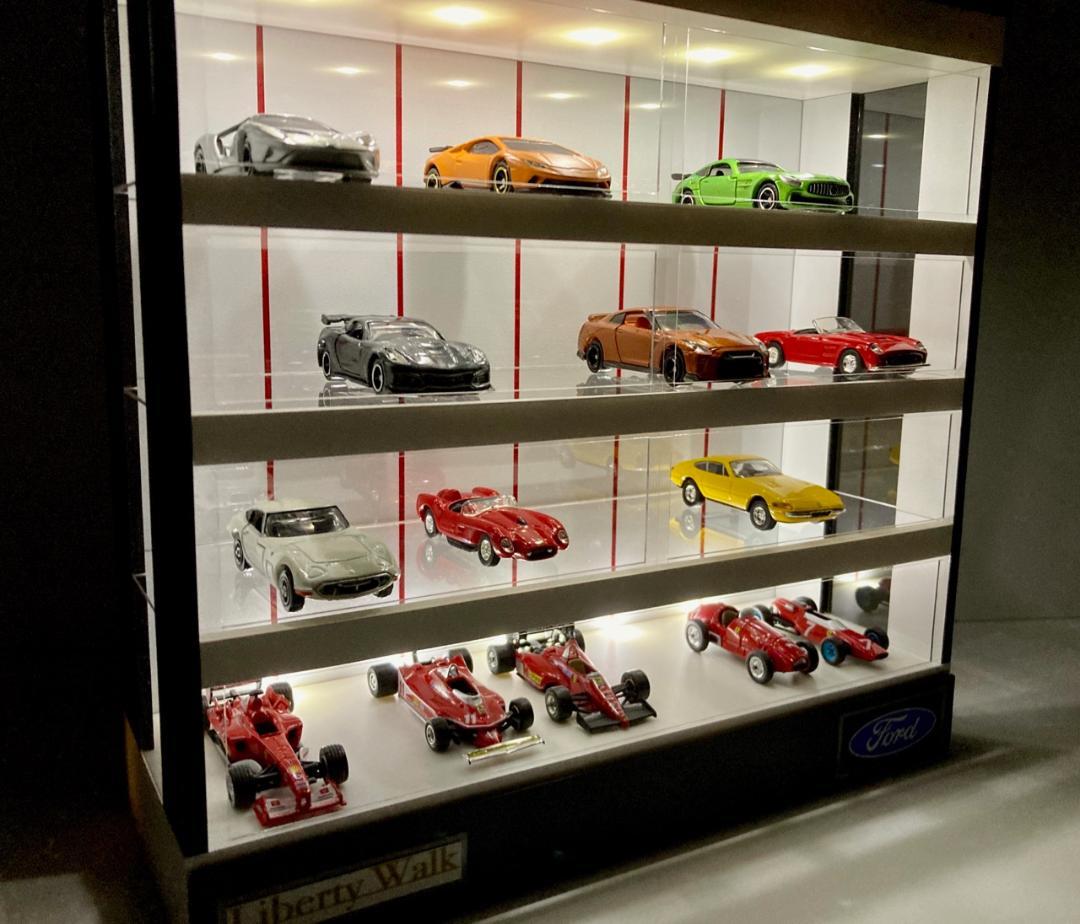 ブランド購入サイト 1/64展示28台可・BK.WH&RD・4層式 ディスプレーBOX/ネオジオラマ ミニカー