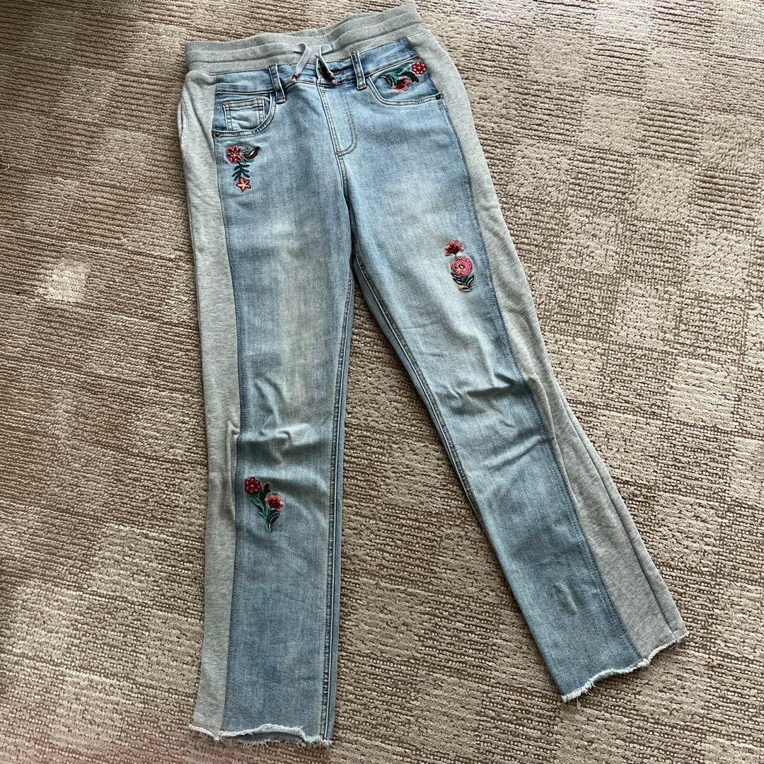 Desigual デニム 刺繍 デシグアル レディース XS ジーンズ 花柄