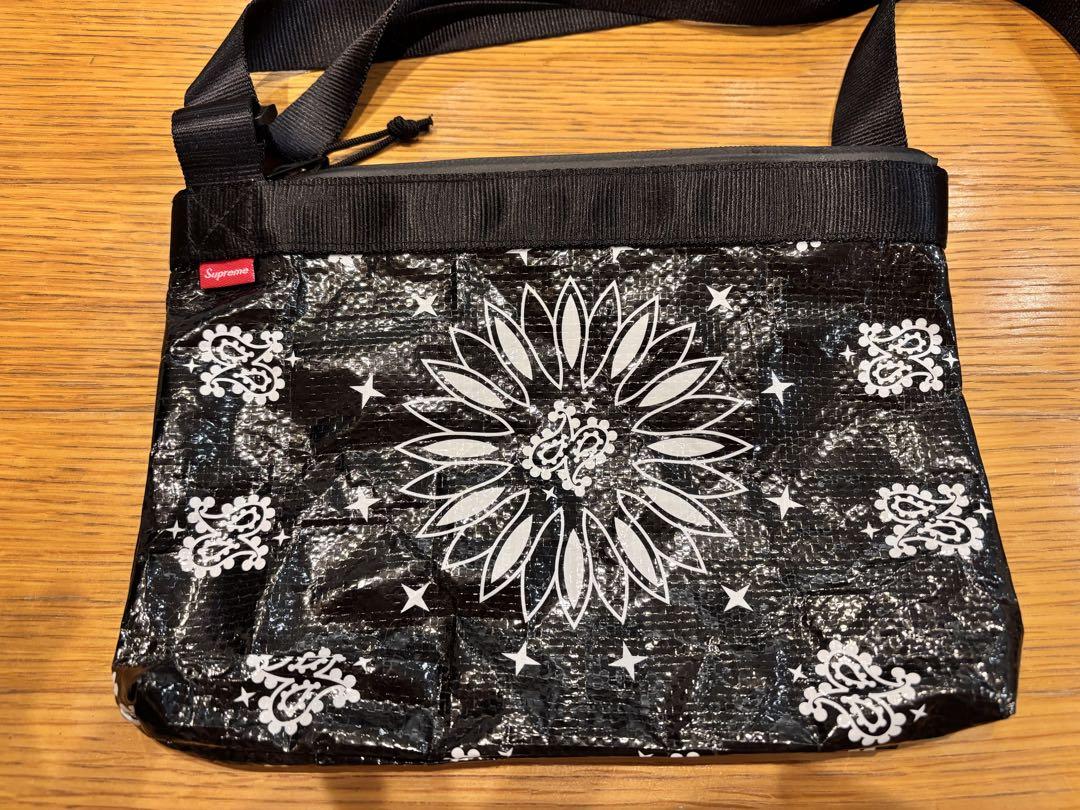 Supreme サコッシュ 黒 花柄