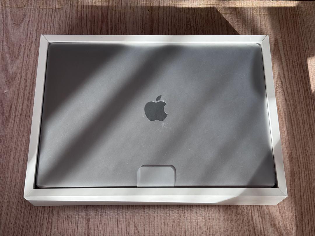 MacBook Pro M1 13inch 256GB /8GB スペースグレイ
