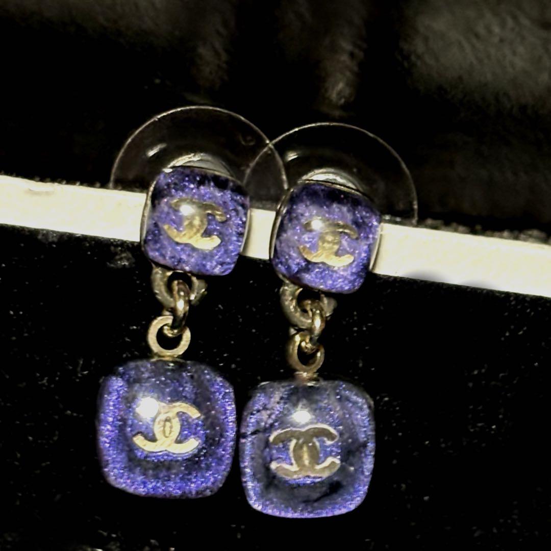 美品 シャネルピアス CHANELピアス ココマーク パープル レジン 紫 美品 シャネルピアス CHANELピアス ココマーク パープル レジン 紫