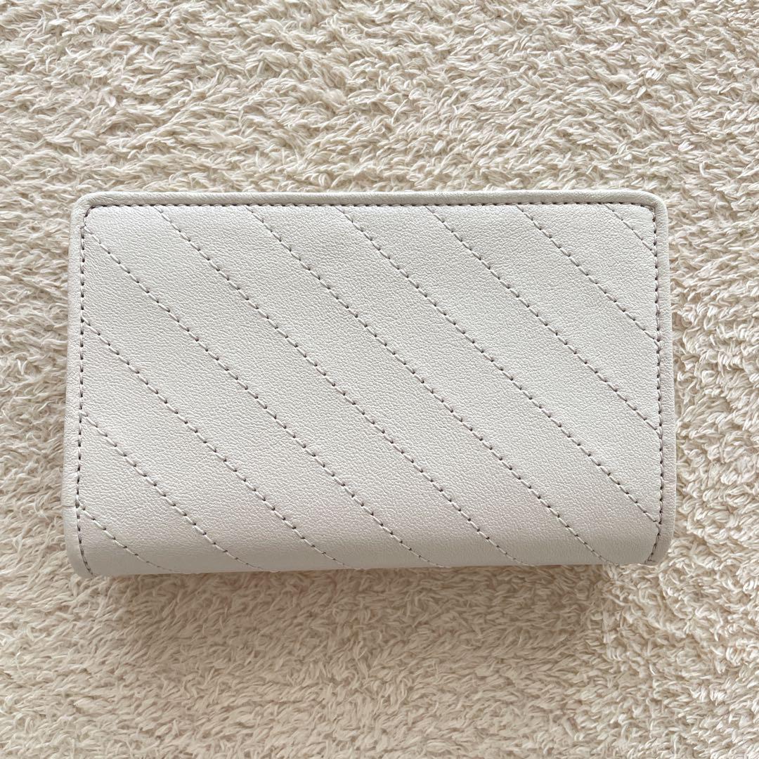 【SALE開催中】GUCCI 二つ折り財布