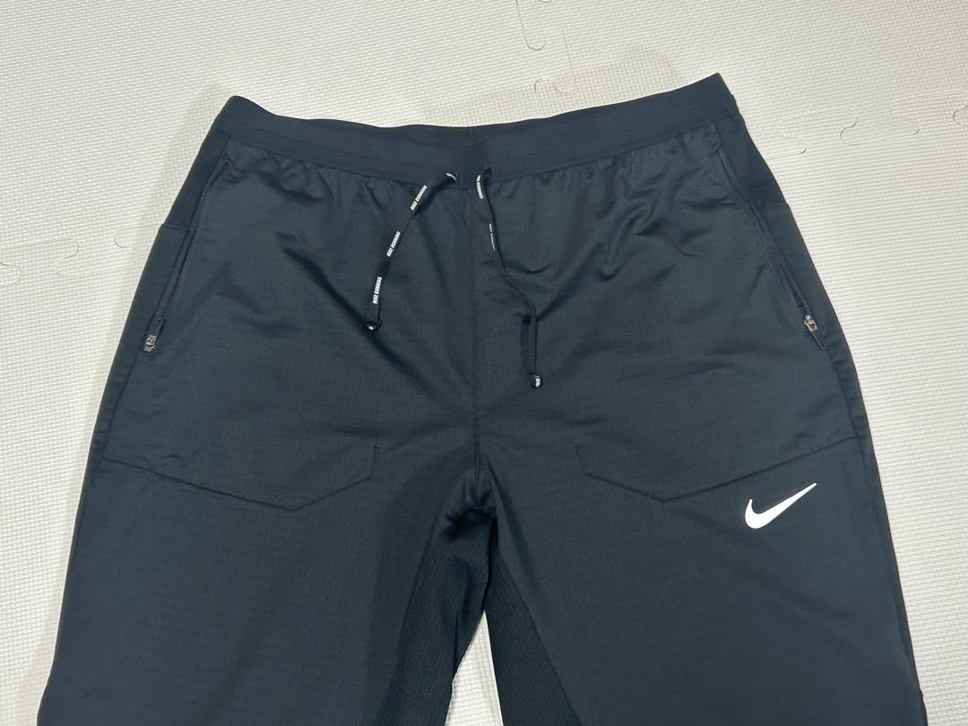 Nike スリムフィット ブラックパンツ
