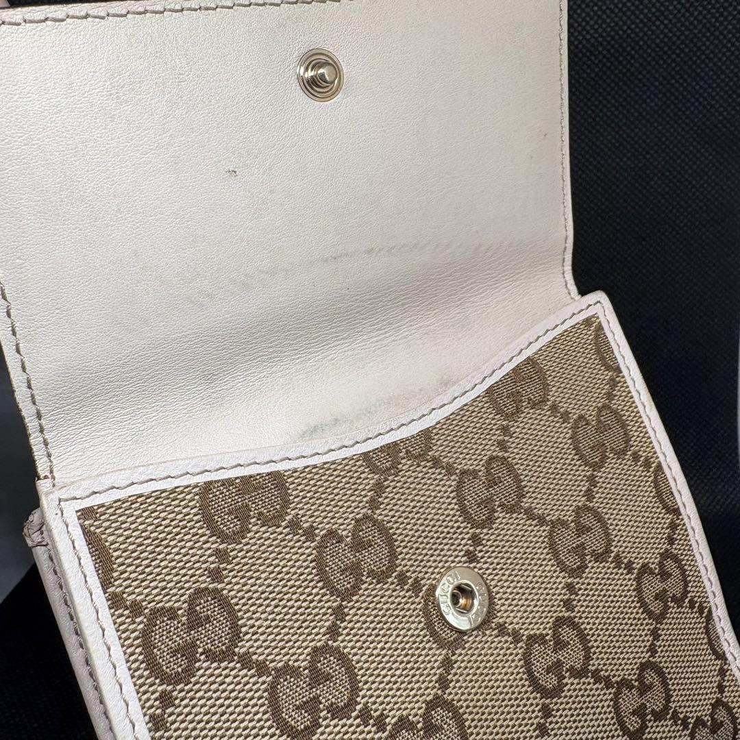 GUCCI 二つ折り財布 ハート型金具付き ホワイト キャンバス